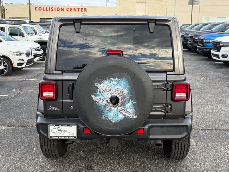 Jeep Wrangler Unlimited Vehicle Image 04
