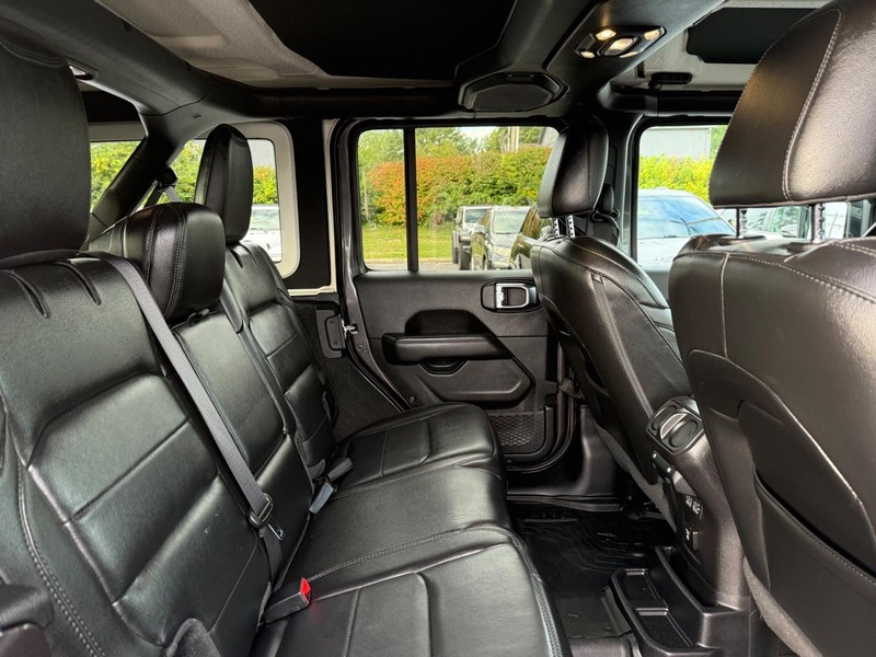 Jeep Wrangler Unlimited Vehicle Image 10