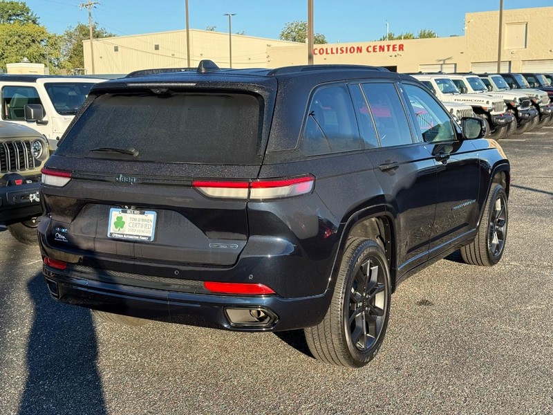 Jeep Grand Cherokee 4xe Vehicle Image 03