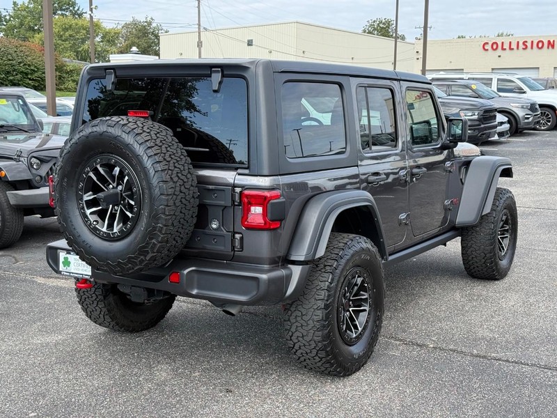 Jeep Wrangler Vehicle Image 03