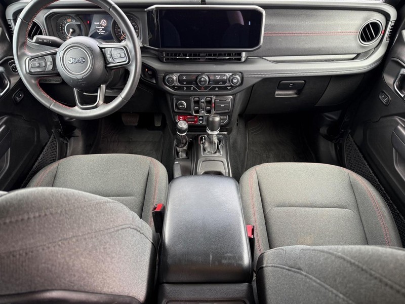 Jeep Wrangler Vehicle Image 11
