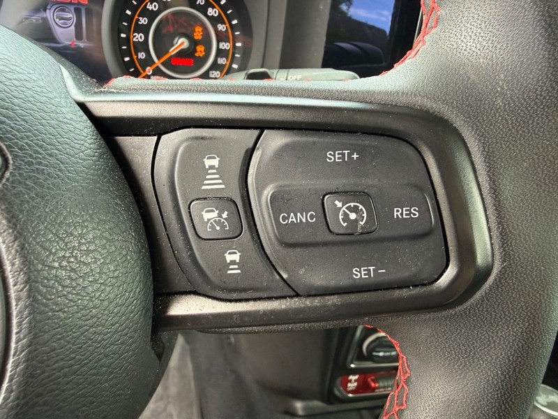 Jeep Wrangler Vehicle Image 14