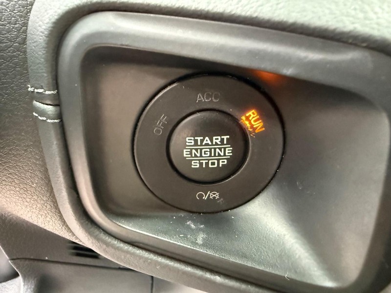 Jeep Wrangler Vehicle Image 15