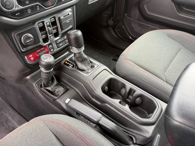 Jeep Wrangler Vehicle Image 19