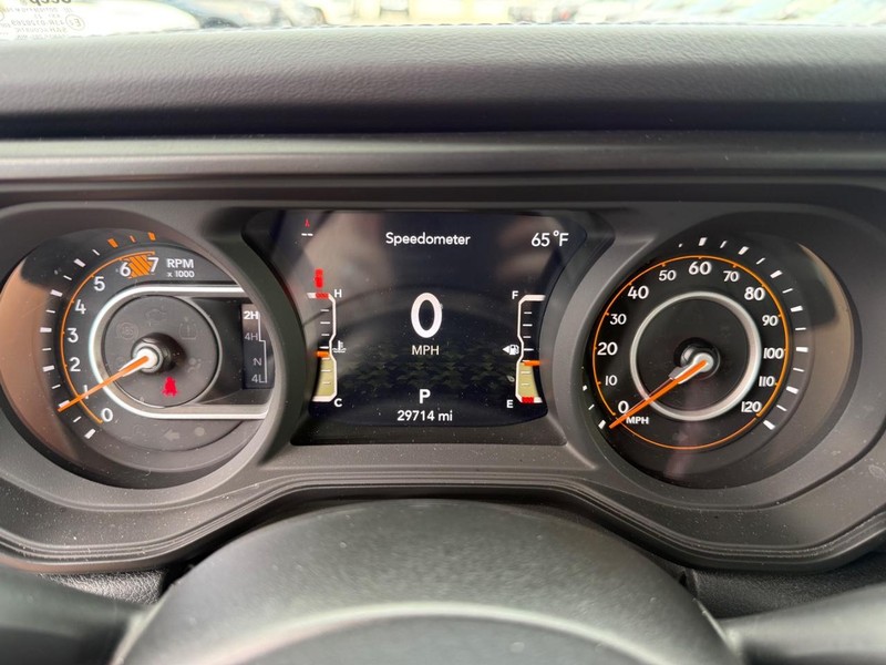Jeep Wrangler Vehicle Image 21