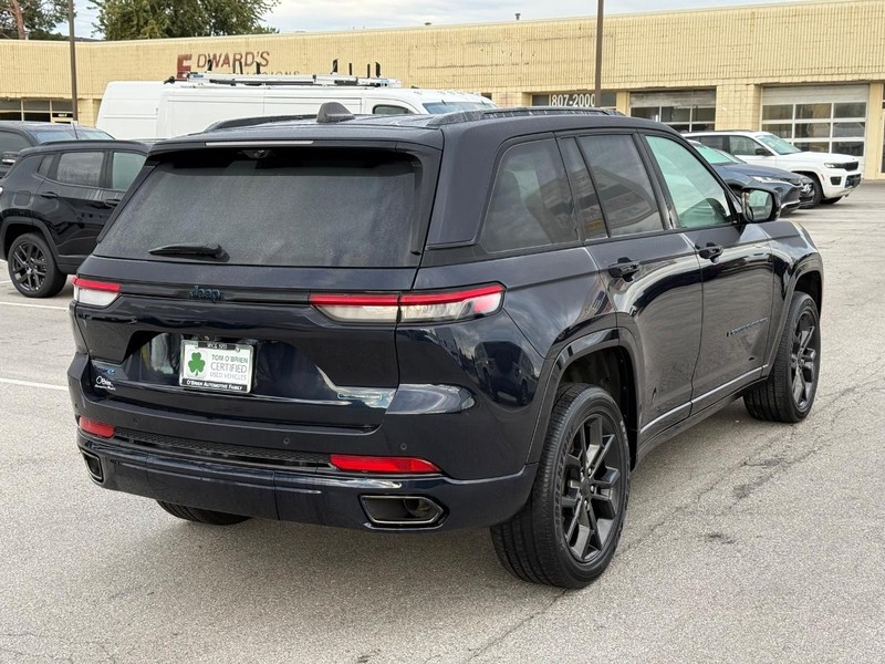 Jeep Grand Cherokee 4xe Vehicle Image 03