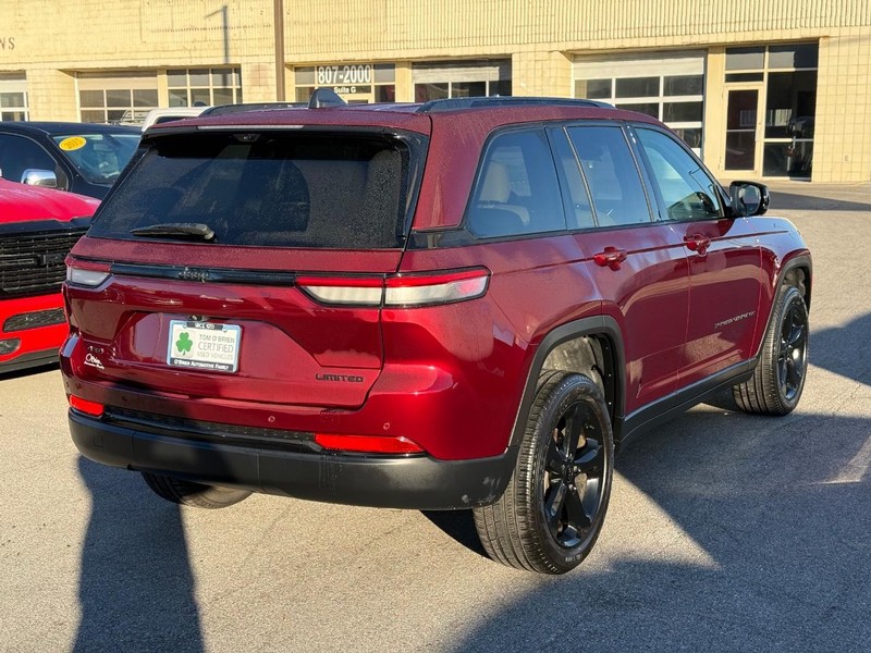 Jeep Grand Cherokee Vehicle Image 03