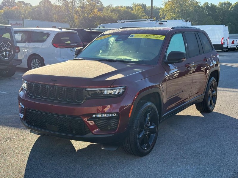 Jeep Grand Cherokee Vehicle Image 09