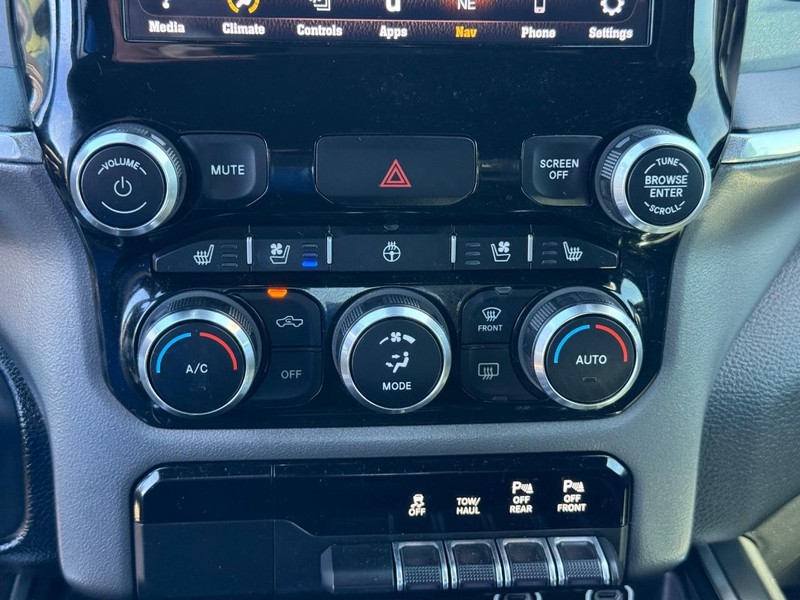 Ram 1500 Vehicle Image 21