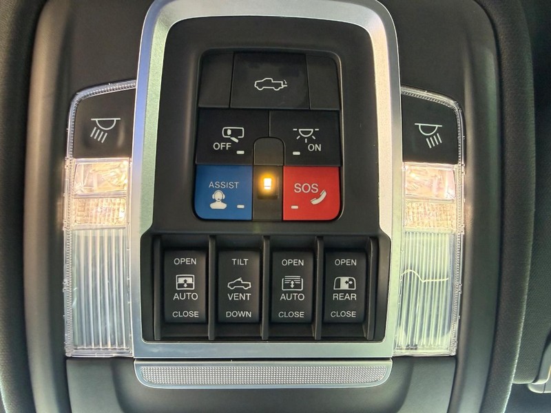 Ram 1500 Vehicle Image 24