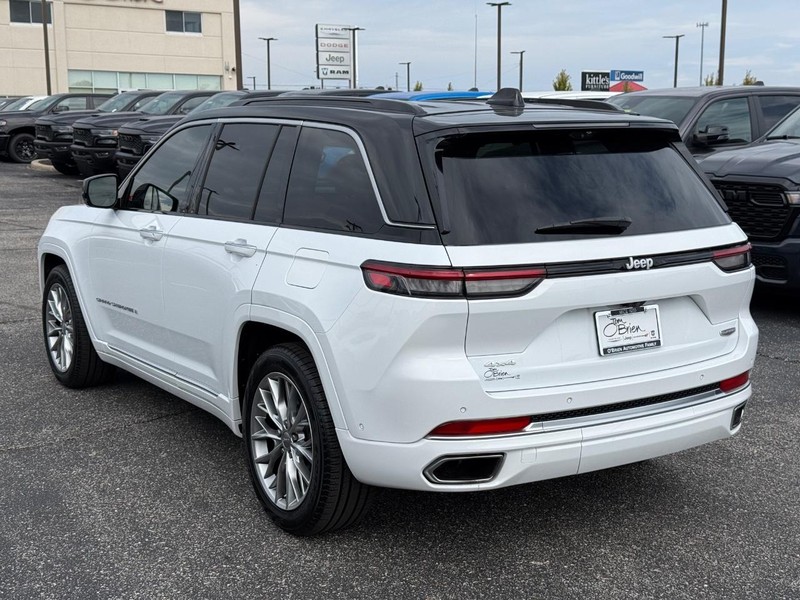 Jeep Grand Cherokee Vehicle Image 05