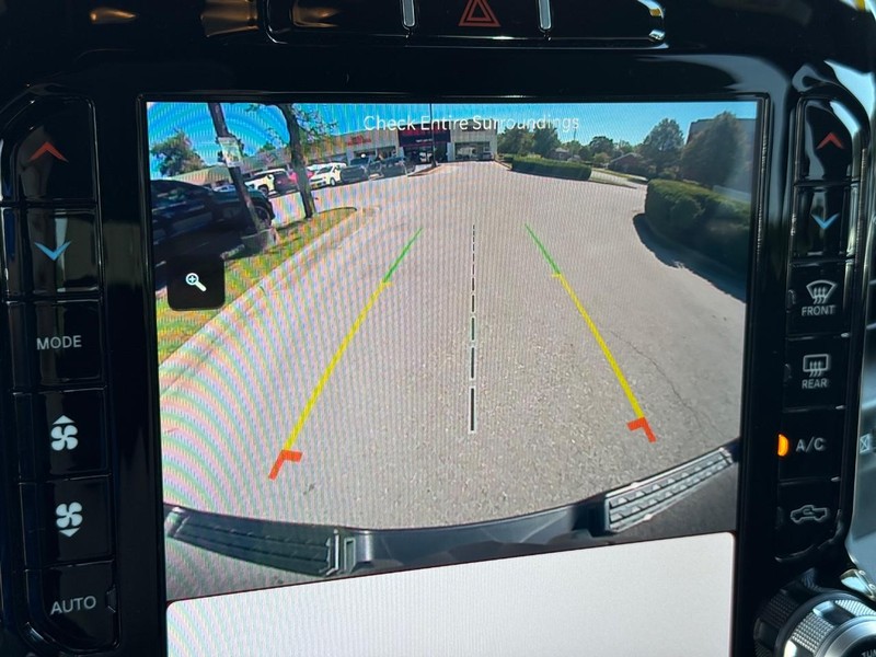 Ram 1500 Vehicle Image 18