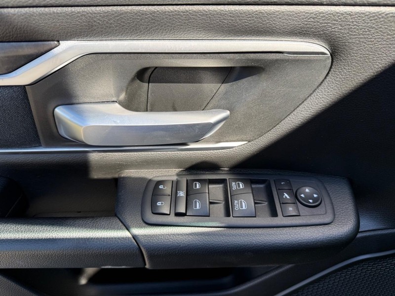 Ram 1500 Vehicle Image 23