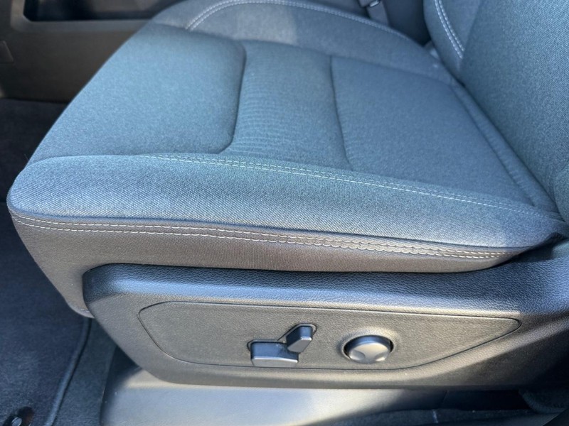 Ram 1500 Vehicle Image 24