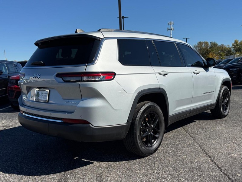 Jeep Grand Cherokee L Vehicle Image 03