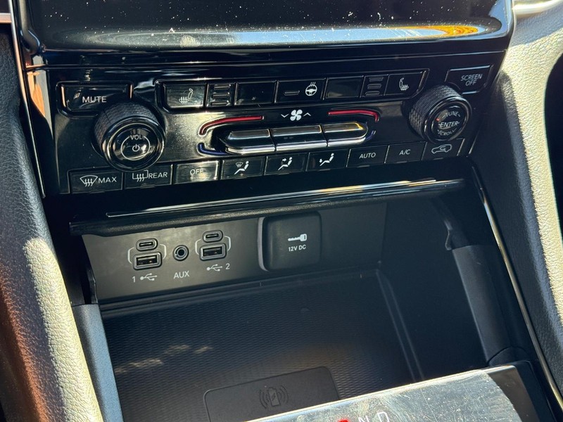 Jeep Grand Cherokee L Vehicle Image 20
