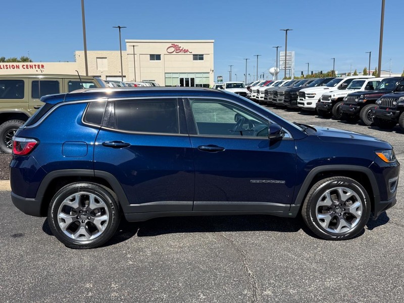 Jeep Compass Vehicle Image 02