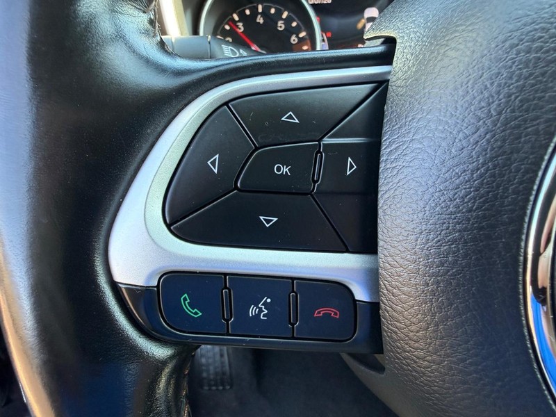 Jeep Compass Vehicle Image 13