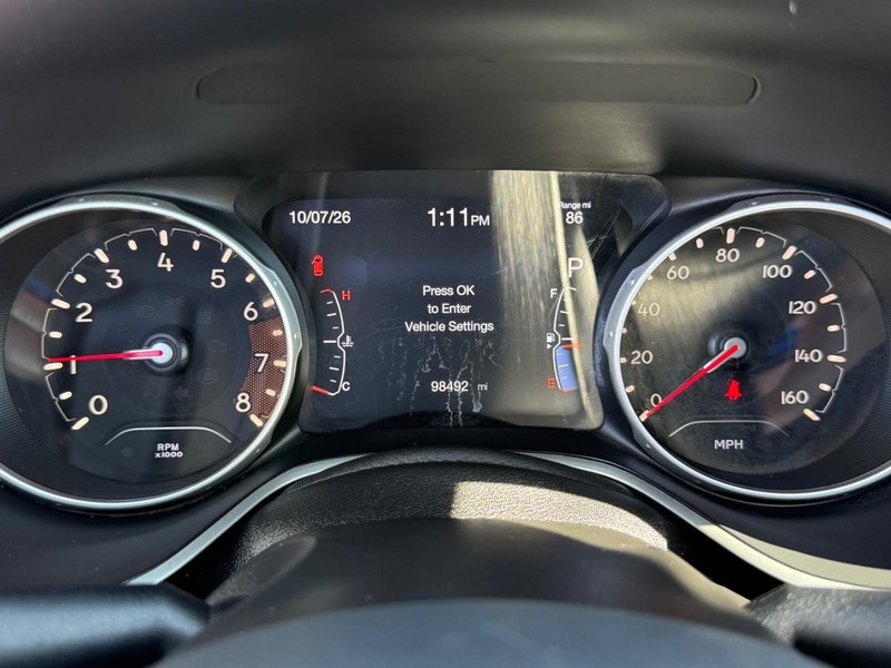 Jeep Compass Vehicle Image 22