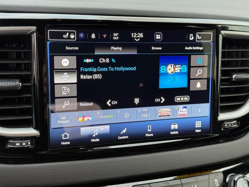 Chrysler Pacifica Vehicle Full-screen Gallery Image 18