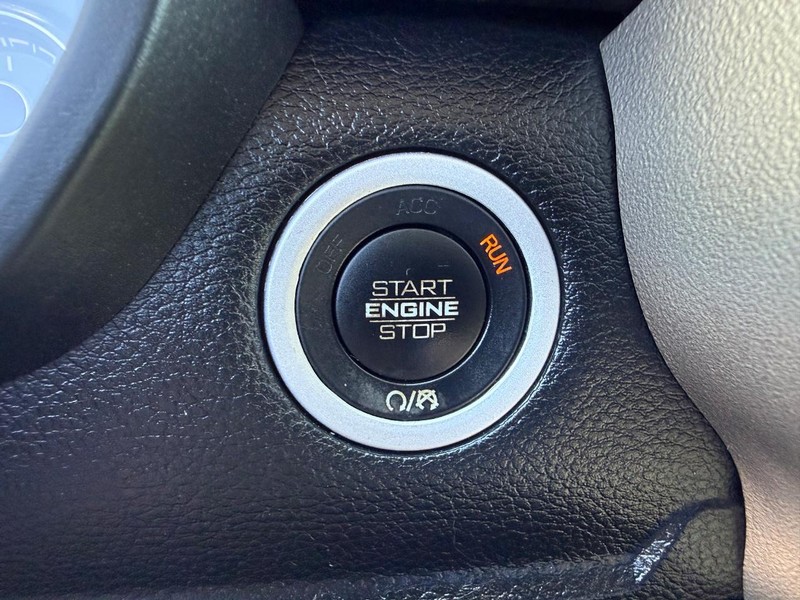 Ram 1500 Vehicle Image 15