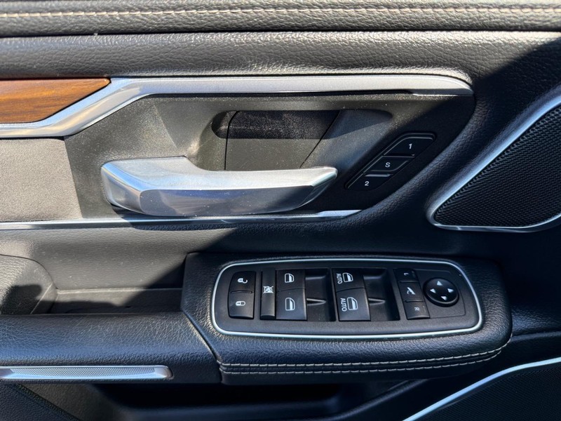 Ram 1500 Vehicle Image 25