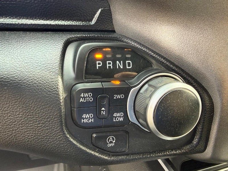 Ram 1500 Vehicle Image 16