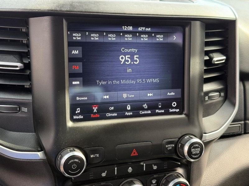 Ram 1500 Vehicle Image 18