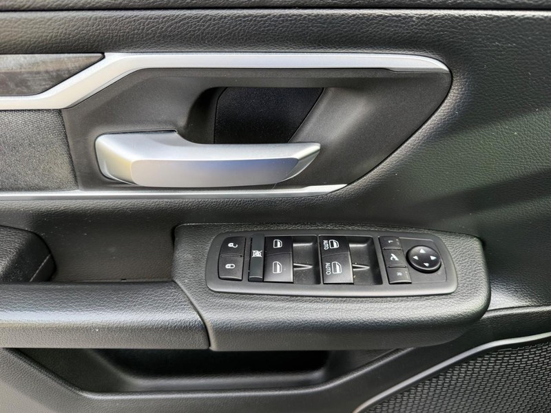 Ram 1500 Vehicle Image 25