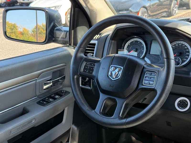 Ram 1500 Vehicle Image 12
