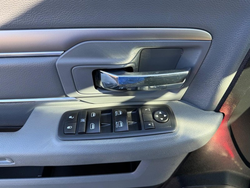 Ram 1500 Vehicle Image 22