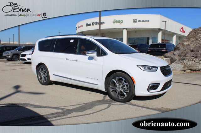 2024 Chrysler Pacifica Pinnacle at Tom O'Brien Chrysler Jeep Dodge Ram in Indianapolis IN