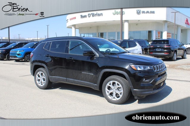 2024 Jeep Compass Latitude at Tom O'Brien Chrysler Jeep Dodge Ram in Indianapolis IN