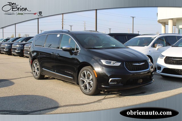2024 Chrysler Pacifica Pinnacle at Tom O'Brien Chrysler Jeep Dodge Ram in Indianapolis IN