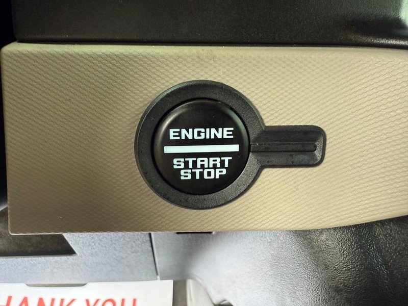 Ford Bronco Vehicle Full-screen Gallery Image 15