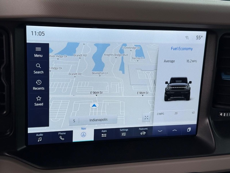 Ford Bronco Vehicle Full-screen Gallery Image 17