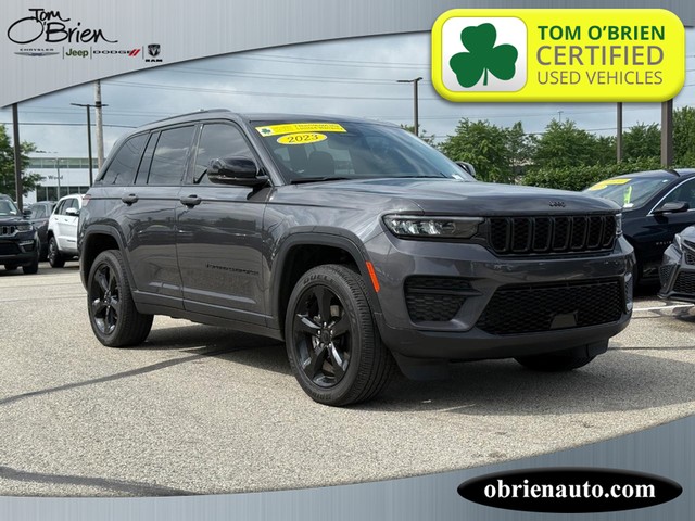 2023 Jeep Grand Cherokee 4WD Altitude at Tom O'Brien Chrysler Jeep Dodge Ram in Indianapolis IN
