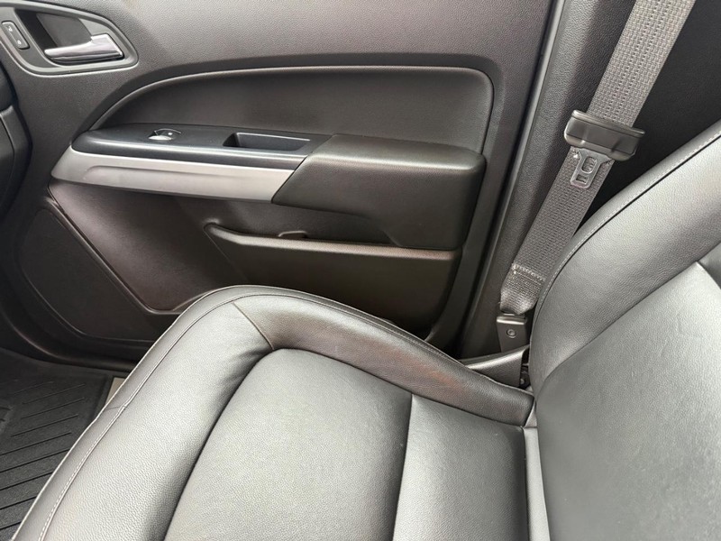 Chevrolet Colorado Vehicle Full-screen Gallery Image 20