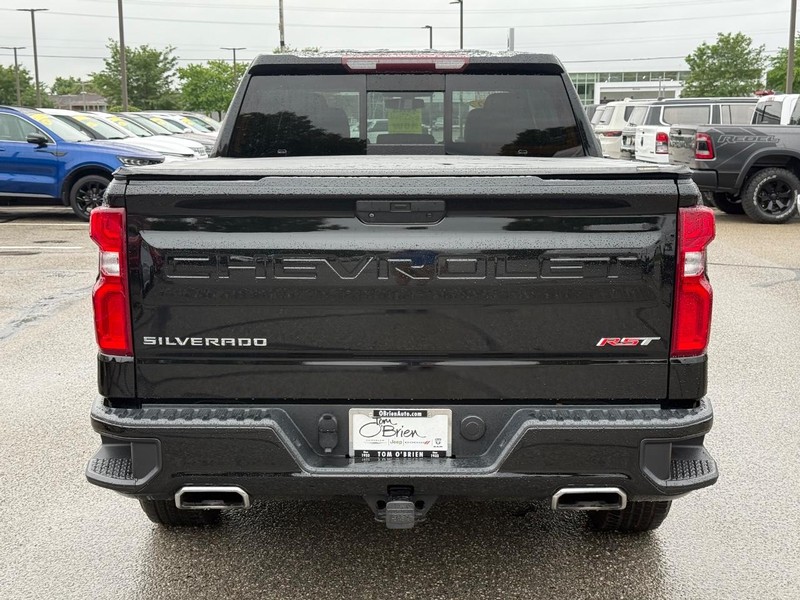 Chevrolet Silverado 1500 Vehicle Full-screen Gallery Image 04