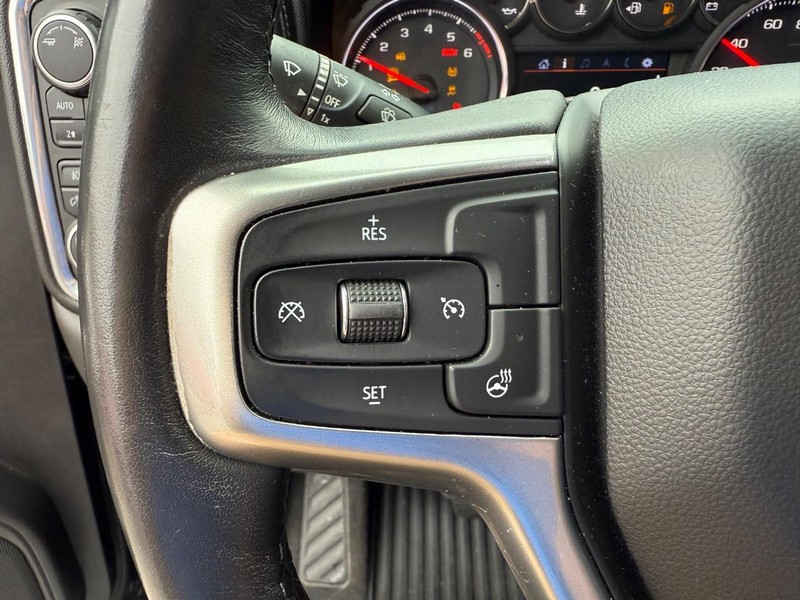 Chevrolet Silverado 1500 Vehicle Full-screen Gallery Image 13