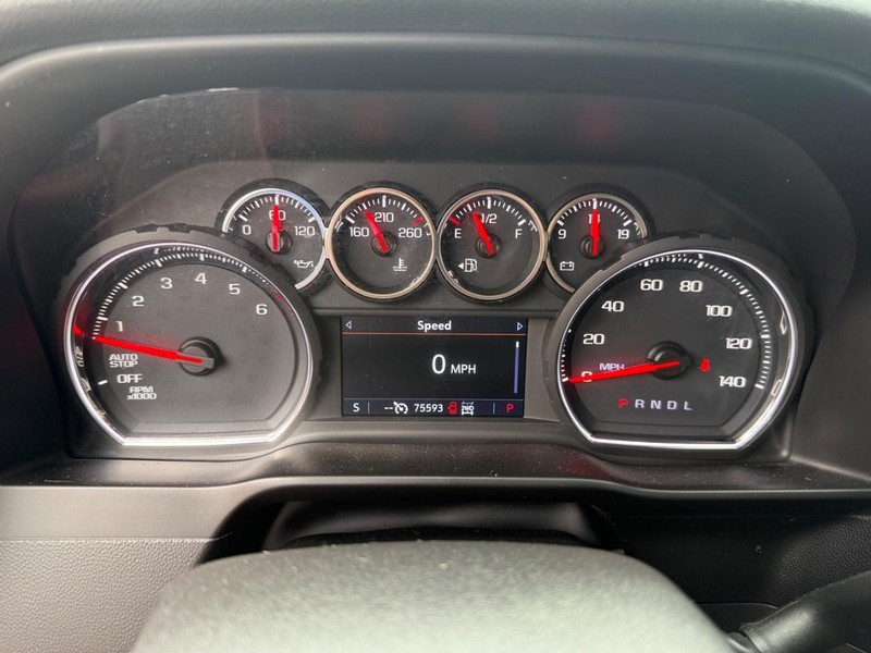 Chevrolet Silverado 1500 Vehicle Full-screen Gallery Image 22