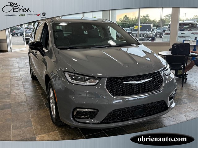 2025 Chrysler Pacifica Select at Tom O'Brien Chrysler Jeep Dodge Ram in Indianapolis IN
