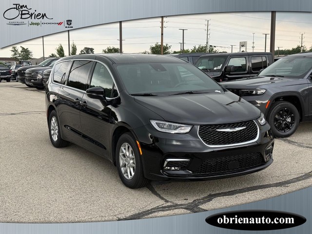 2025 Chrysler Pacifica Select at Tom O'Brien Chrysler Jeep Dodge Ram in Indianapolis IN