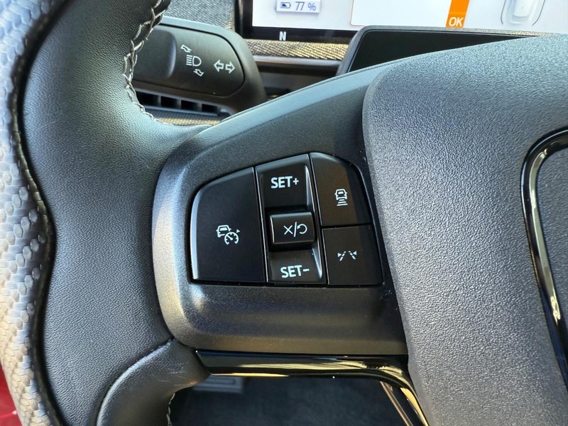 Ford Mustang Mach-E Vehicle Full-screen Gallery Image 15