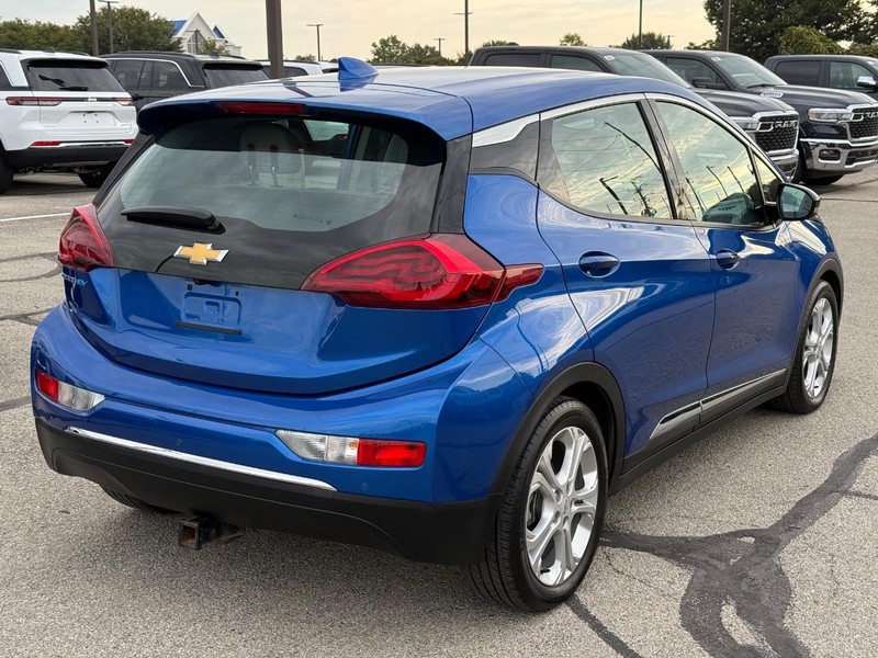 Chevrolet Bolt EV Vehicle Full-screen Gallery Image 03