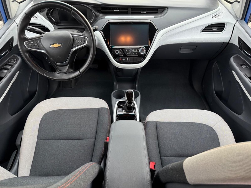 Chevrolet Bolt EV Vehicle Full-screen Gallery Image 11