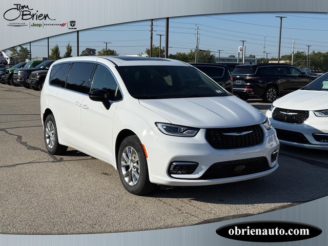 2026 Chrysler Pacifica Select at Tom O'Brien Chrysler Jeep Dodge Ram in Indianapolis IN