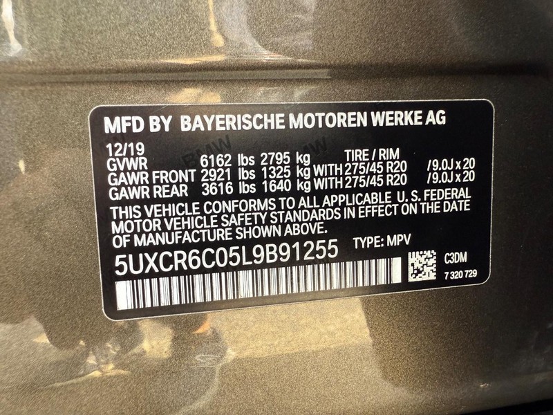 BMW X5 Vehicle Full-screen Gallery Image 28