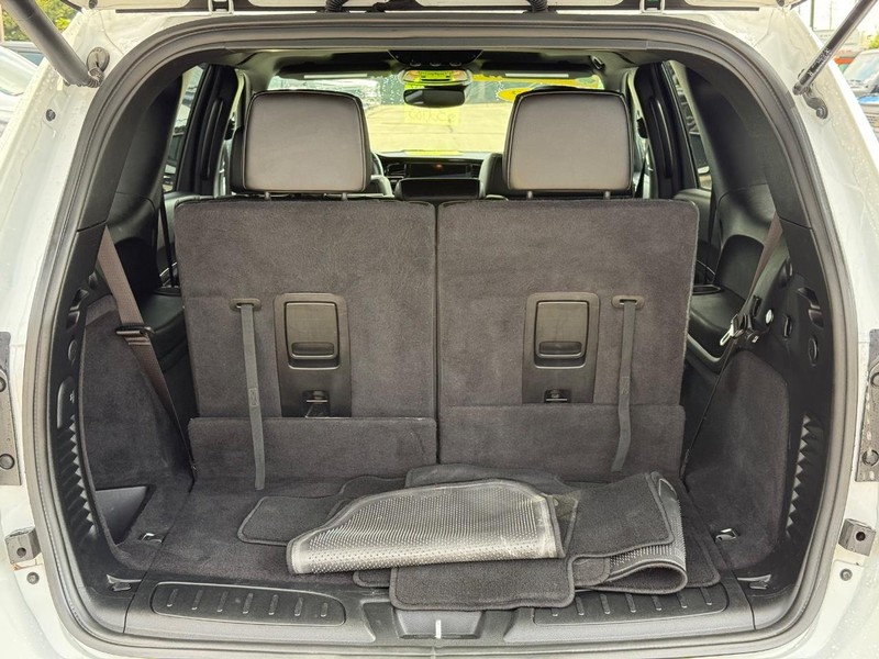 Dodge Durango Vehicle Full-screen Gallery Image 07