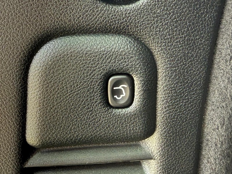 Dodge Durango Vehicle Full-screen Gallery Image 08